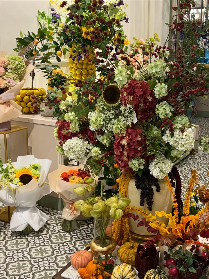 FLOWER DECOR: Decoración floral artificial para restaurantes impecables